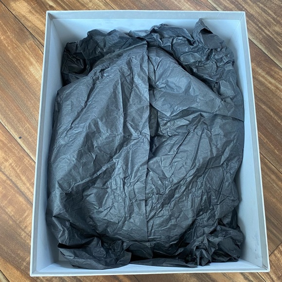 Jimmy Choo • Pearl 100 (in Box) - Picture 14 of 16